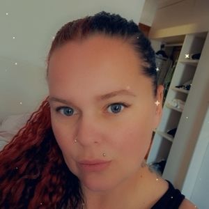 Meet your Posher, Claire